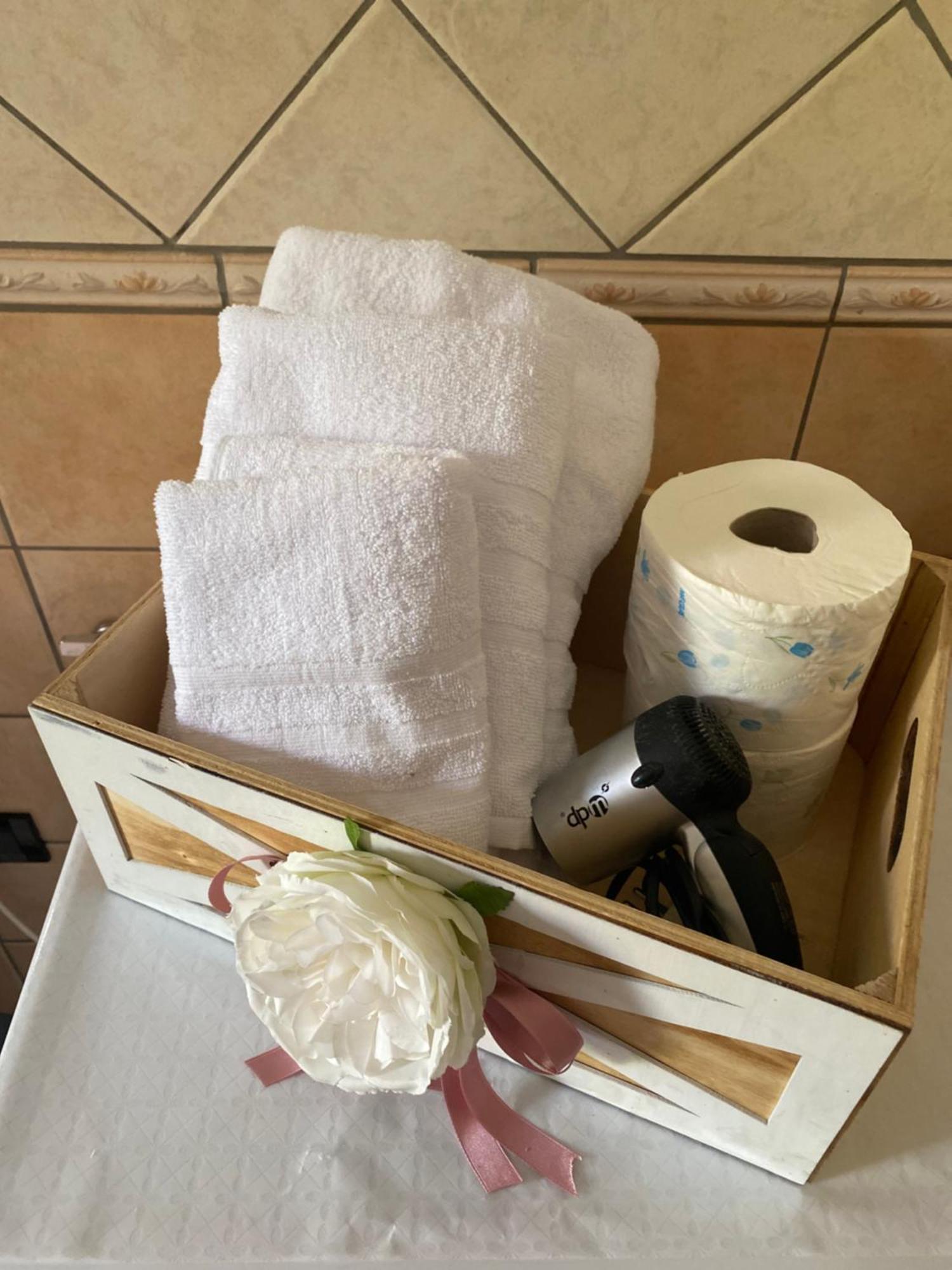 Sotto La Torre Apartman Caiazzo Kültér fotó