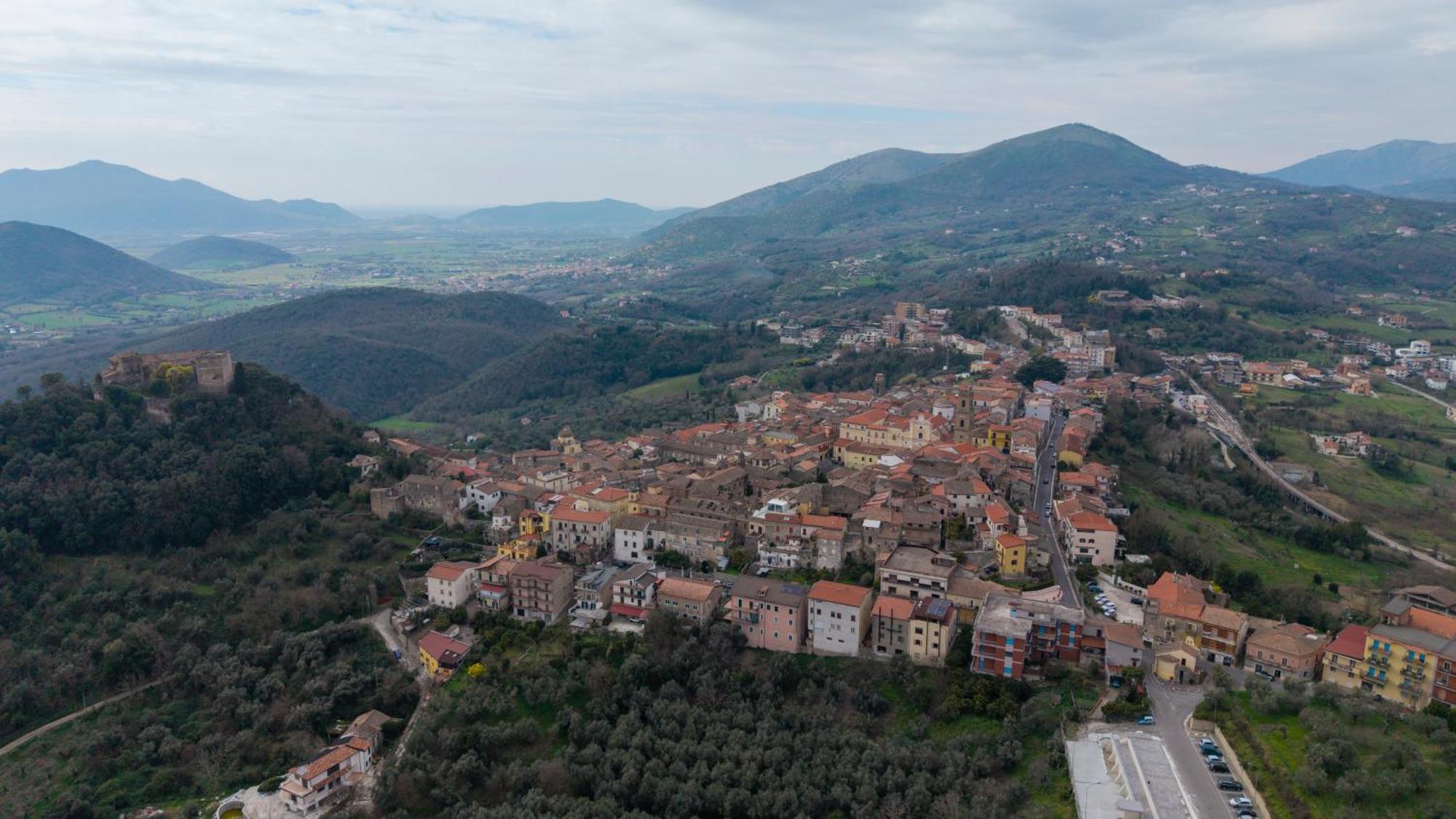 Sotto La Torre Apartman Caiazzo Kültér fotó
